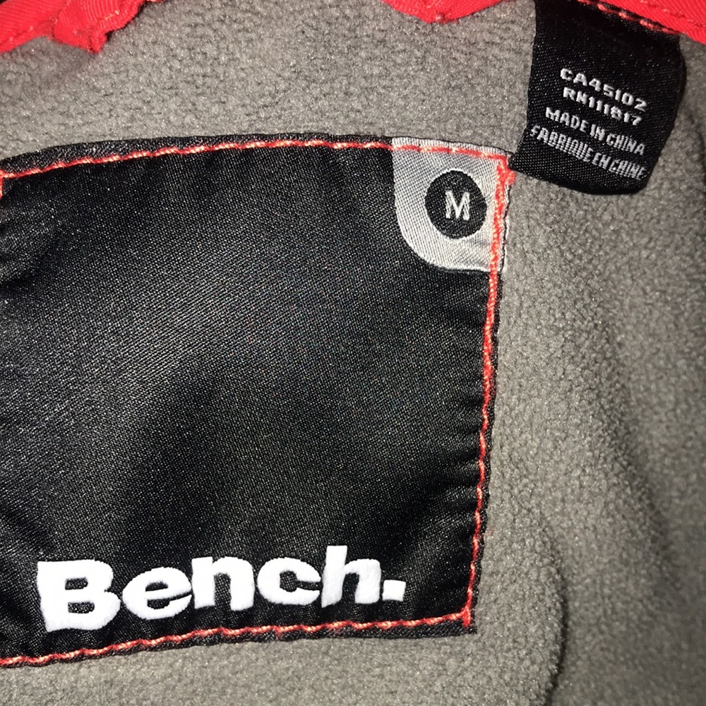 Bench jacket red size medium - Picture 8 of 9
